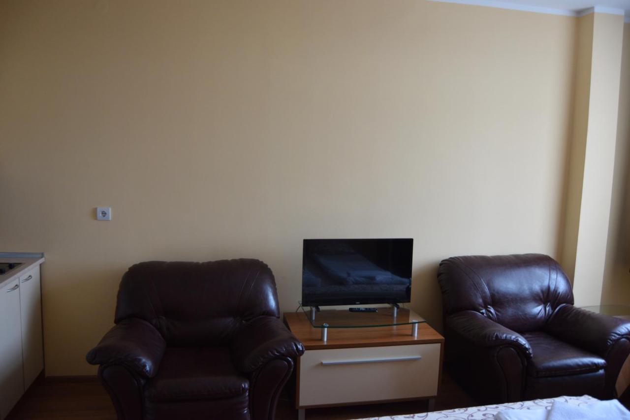 בורובץ Persey Flora Apartments מראה חיצוני תמונה
