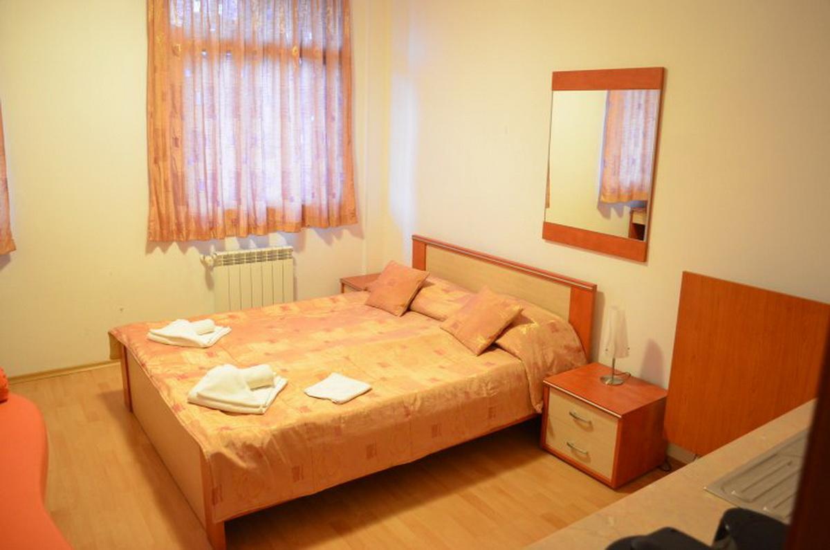 בורובץ Persey Flora Apartments מראה חיצוני תמונה