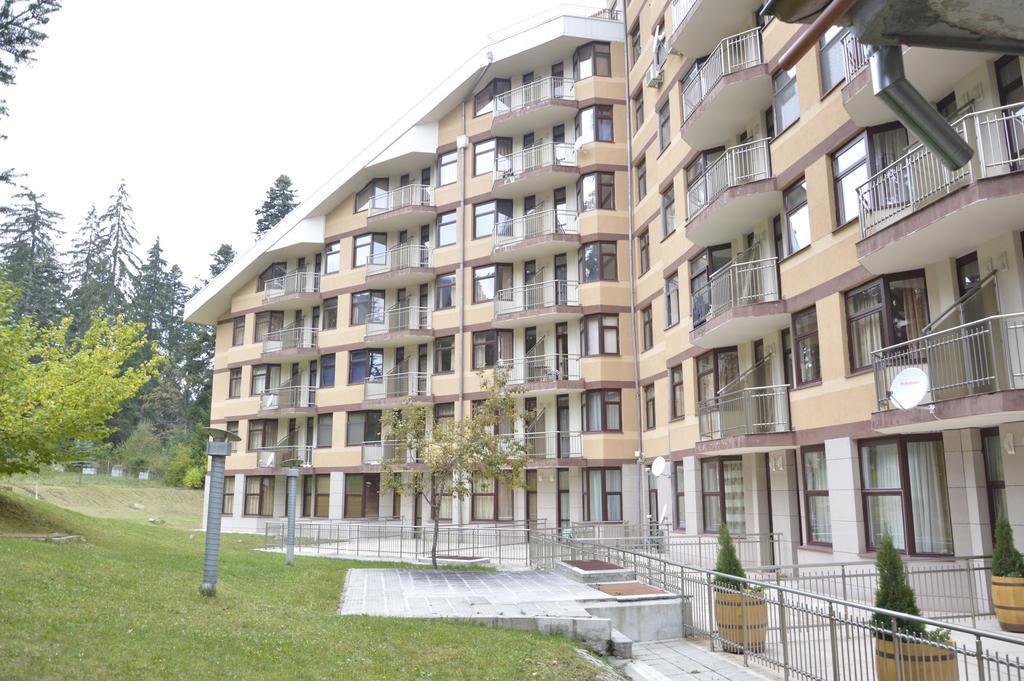 בורובץ Persey Flora Apartments מראה חיצוני תמונה