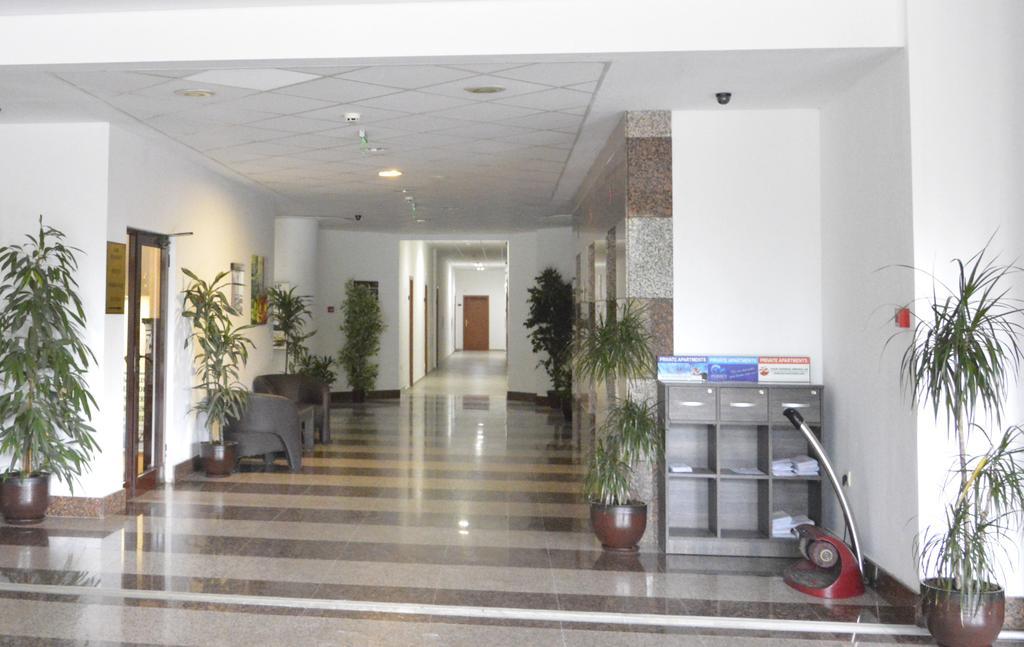 בורובץ Persey Flora Apartments מראה חיצוני תמונה