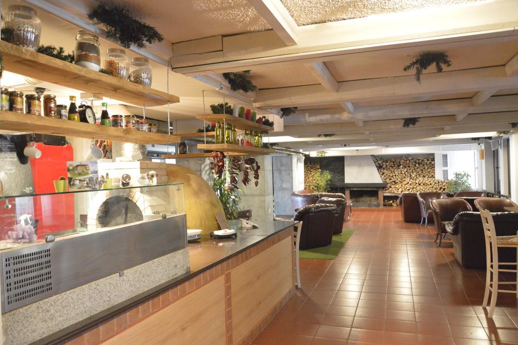 בורובץ Persey Flora Apartments מראה חיצוני תמונה