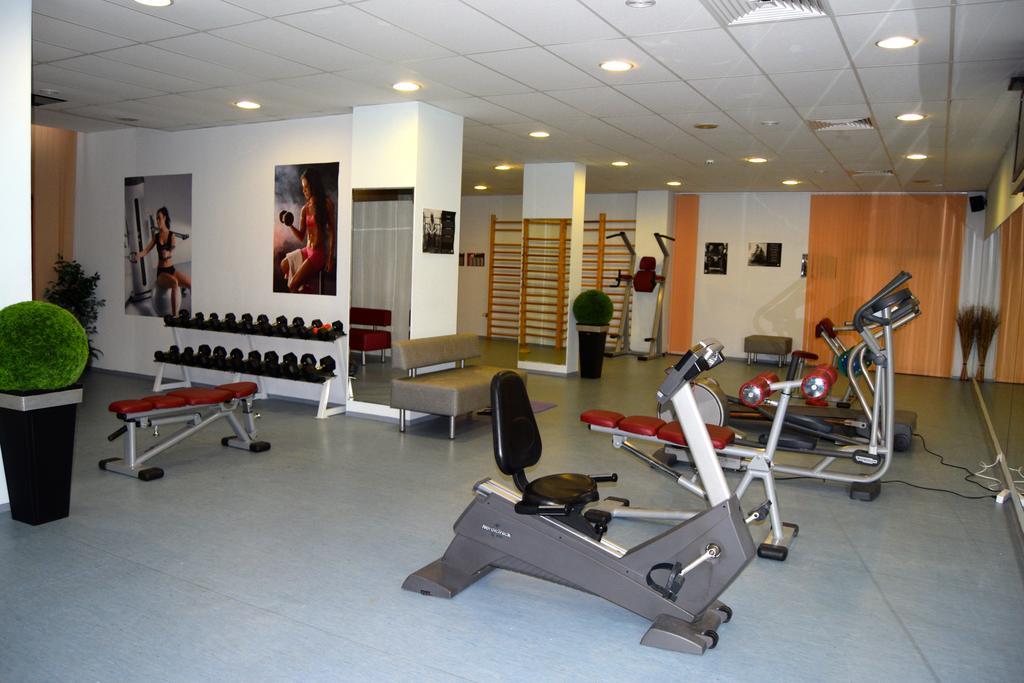 בורובץ Persey Flora Apartments מראה חיצוני תמונה